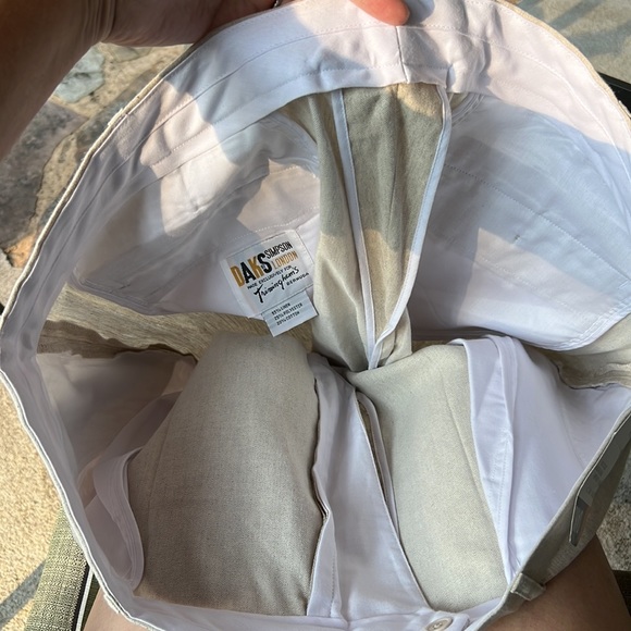 DAKS LONDON Men’s dress shorts NWT purchased from Trimingham’s Bermuda - Picture 6 of 8